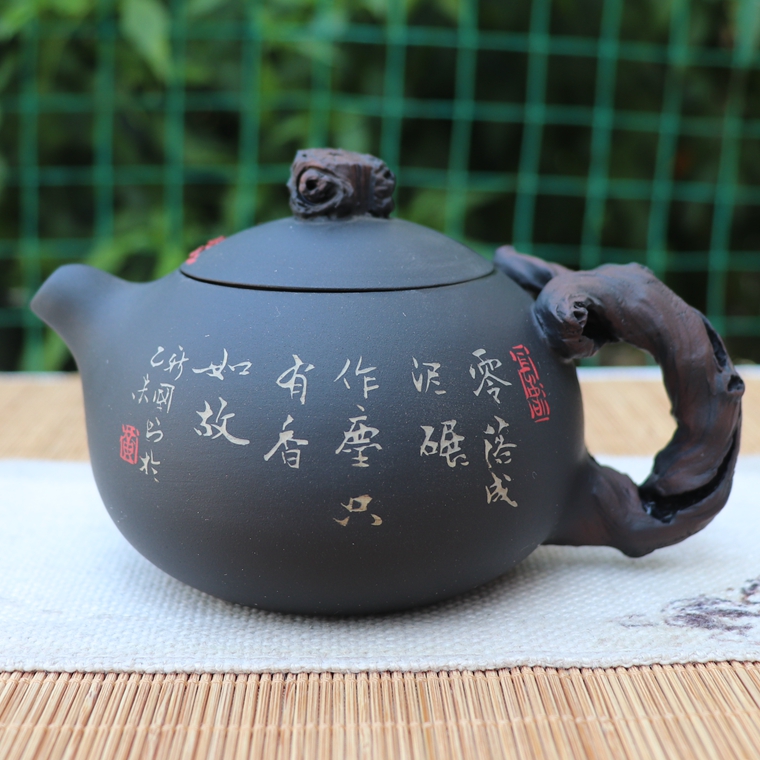 Yunnan Jianshui Purple Pottery Teapot Tea Tea Tea Tea Tea Tea Pot Black Pottery Pot Yellow New Country Decoration Pan Zhiqing Sisch Pot Wing Mei