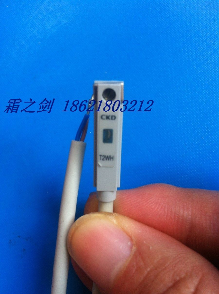 New Original CKD Cylinder Magnetic Induction Switch T2WH SW-T2WH Dual Color Indicator Replace T2H