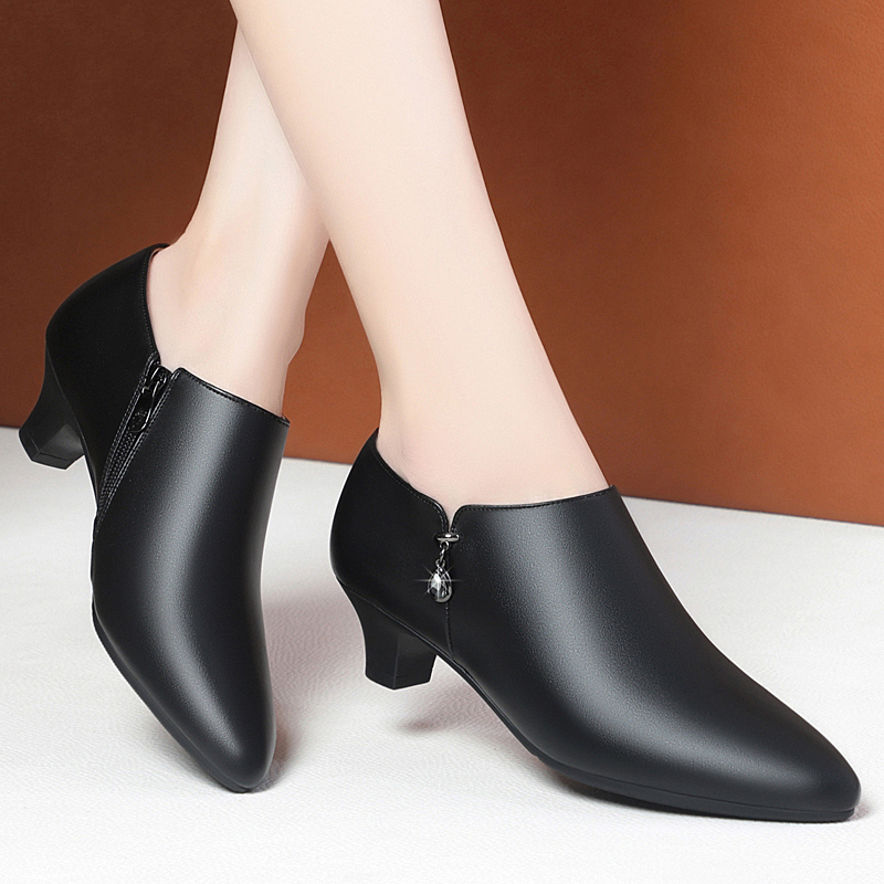 Silent Soft-Soled Comfortable Low-Heeled Deep-Mouth Work Shoes for Women, Black Interview Professional Women's Leather Shoes, Single Shoes for Women, Autumn and Winter Silent Soft-Soled Comfortable Low-Heeled Deep-Mouth Work Shoes for Women, Black Interview Professional Women's Leather Shoes, Single Shoes for Women, Autumn and Winter