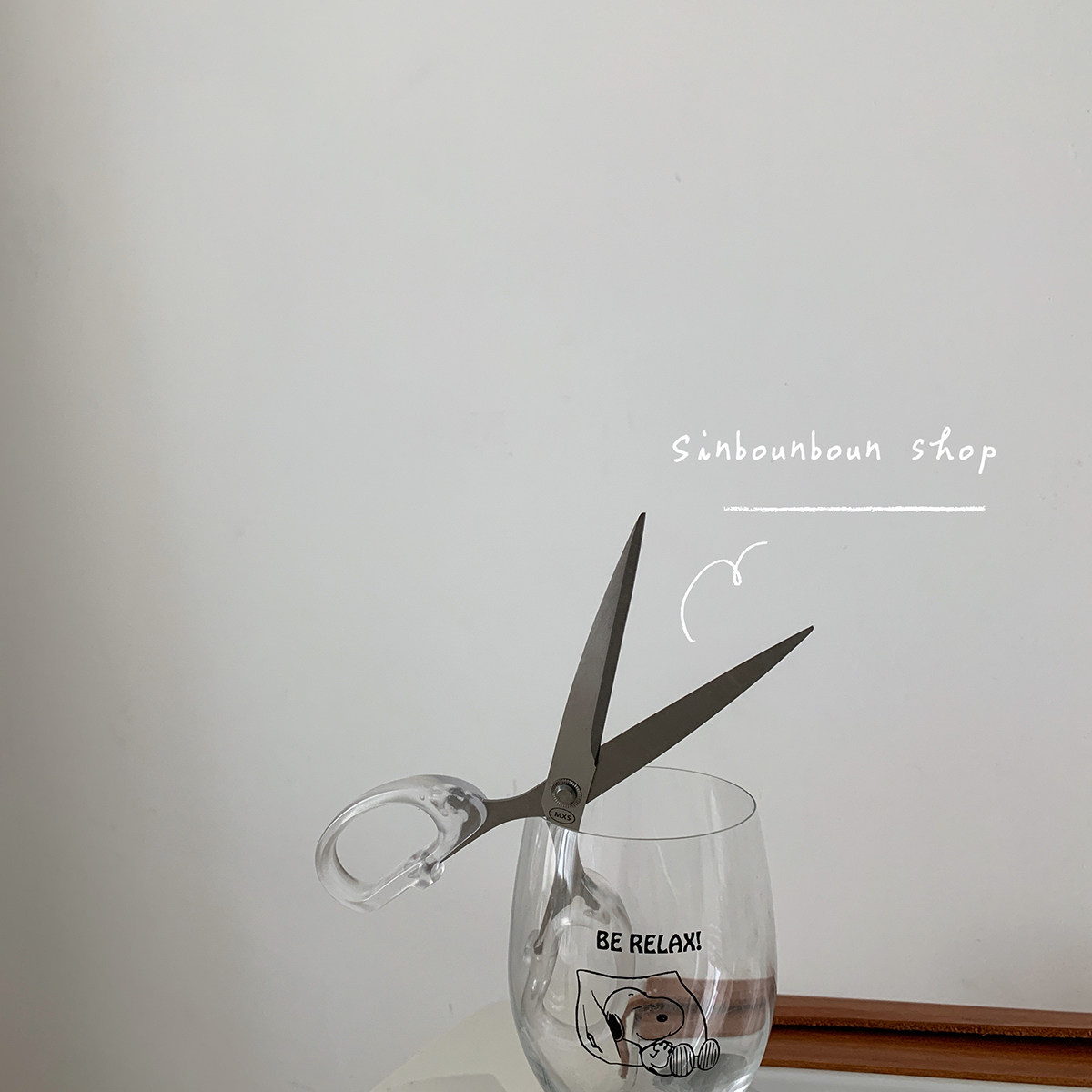 Xin Gang help grocery shop household transparent size scissors Office scissors Hand scissors Portable student scissors