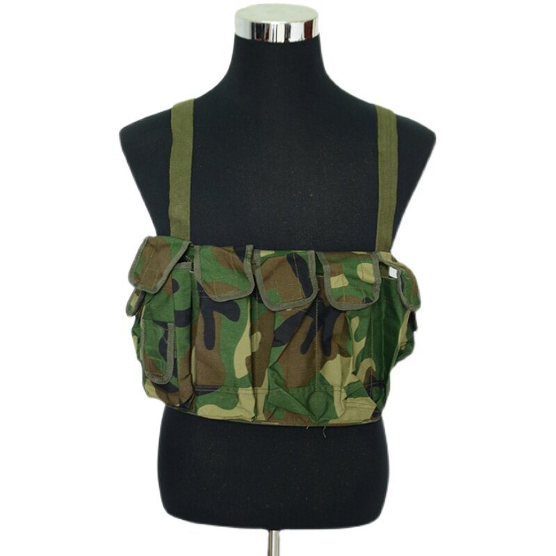 Manufacturer direct sales 95 style combined Ctrip with stage military training props tactical vest chest hanging military fans collectibles-Taobao