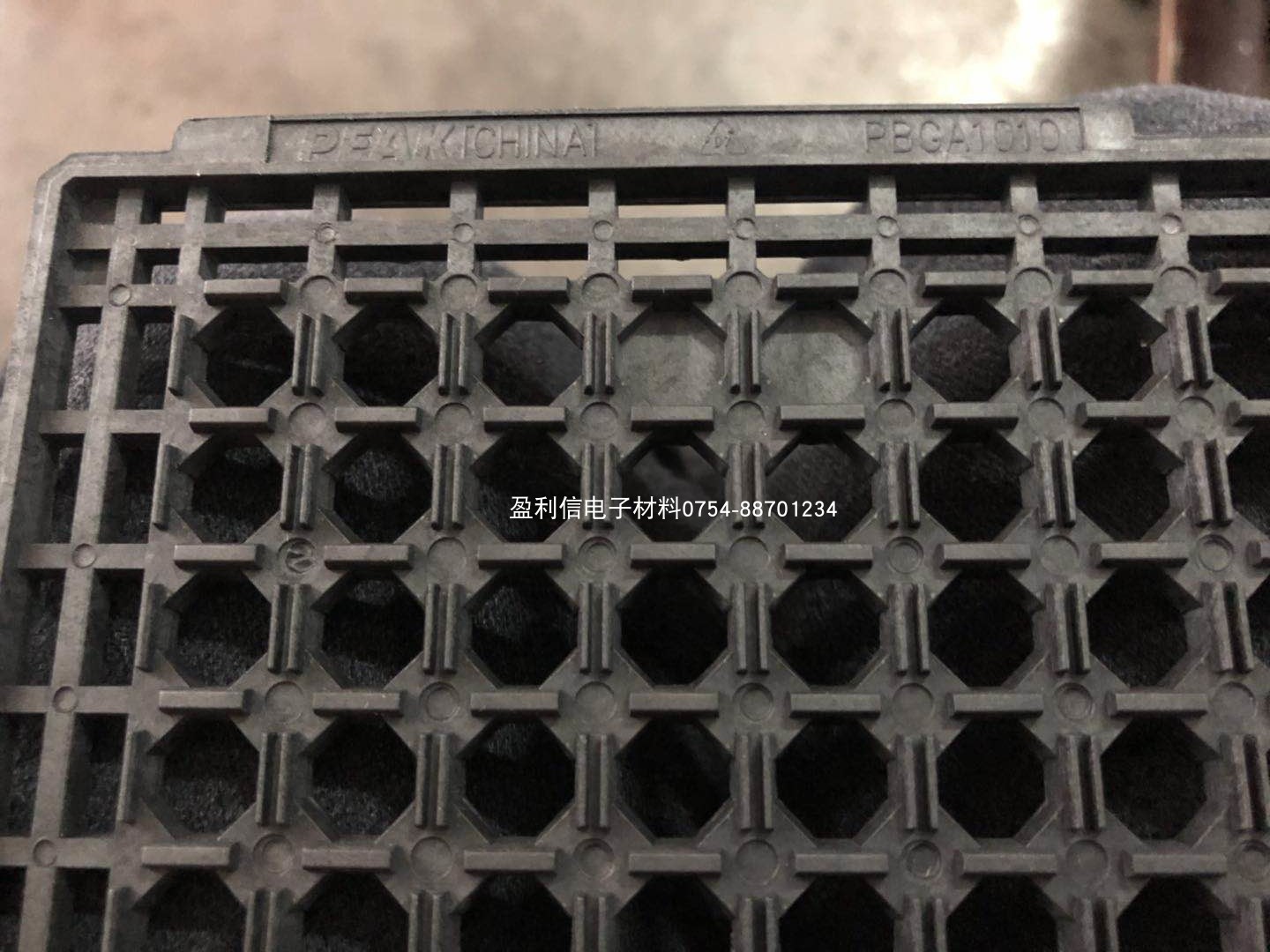 IC Chip Memory Electronic Components Nursery Tray Tray Pan DRAM QFP PBGA10 * 10 * 1 5