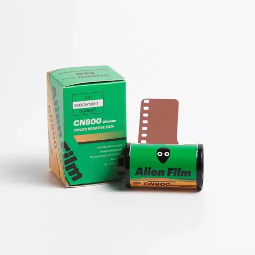 Плёнка Alien CN800promax C41 цветная негативная, 135, чувствительность 800, 36 снимков, срок действия до 2027.07.