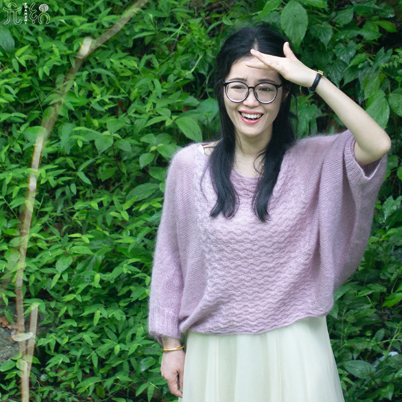 Yuan weaving micro - silk silk bright sweater loose bat shirt hand - woven sweater diy material bag