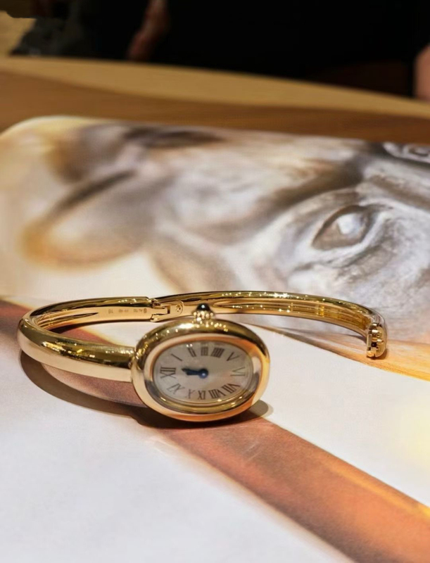 Brand New Mini Bathtub Style Bracelet Watch, Stainless Steel Gold-Plated Rose Gold Color 24*18.4mm