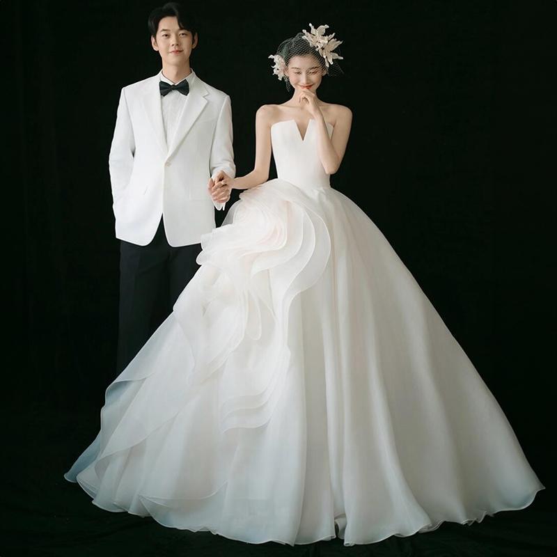 Photo Studio Theme Clothing 2025 New Style Couple Photo Shoot Photography Dress Indoor Floral French Train Wedding Dress