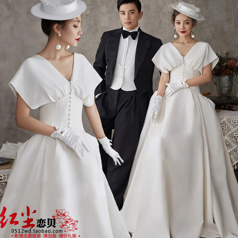 The exhibition of the new photo studio theme clothing couple photo travel short-sleeved dress photo vintage French style British wedding dress