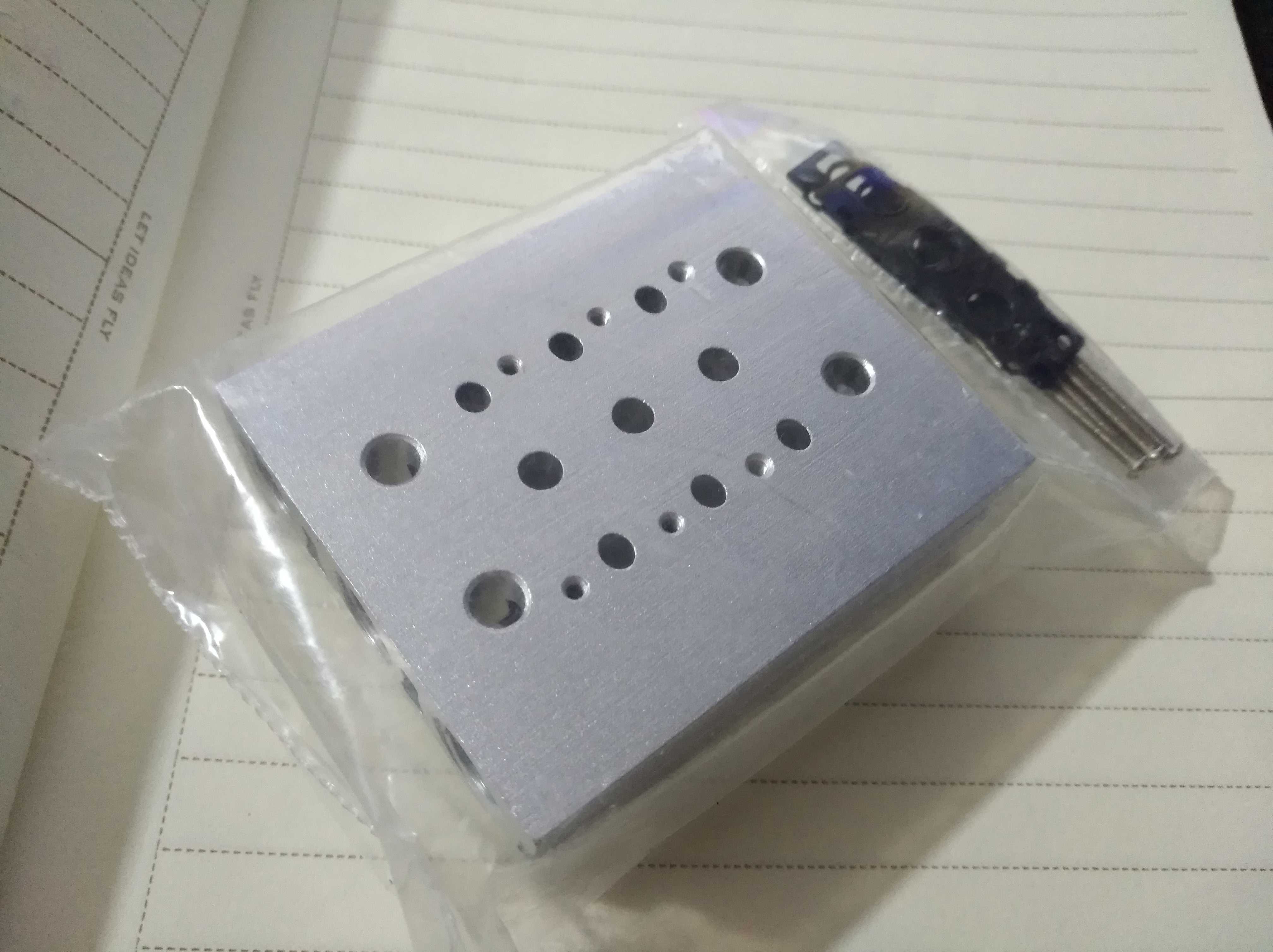 Five-way solenoid valve integrated plate confluence plate SY3130 3230 3330 special