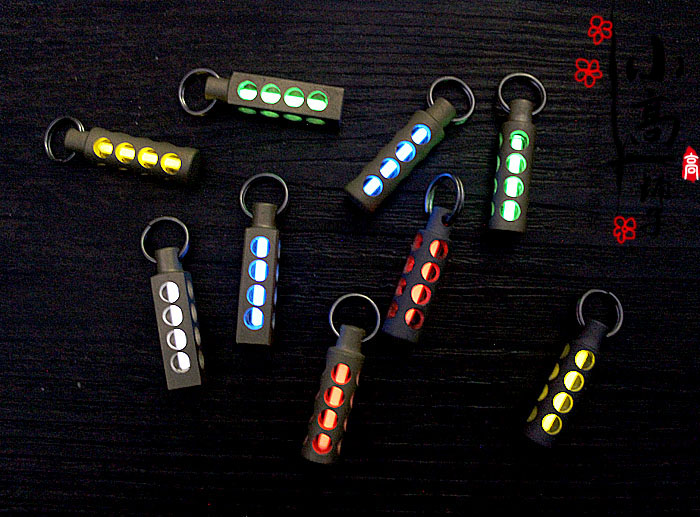 Self-luminous 25 years copper titanium alloy tritium gas lamp Tritium tube lamp EDC fluorescent keychain pendant signal lamp