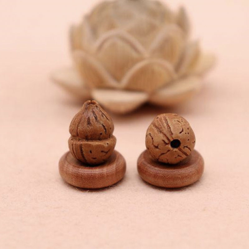 Peach core carving Male and female wearing bracelet Baby children's safety jewelry diy handmade wild peach beard upper and lower hole gourd
