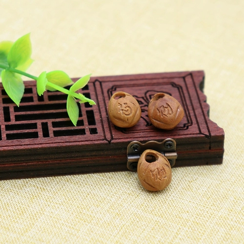 Истинный персиковый кошелька шелуха орла младенец дикий персик пересекает ядерный одиночный драконский дракон