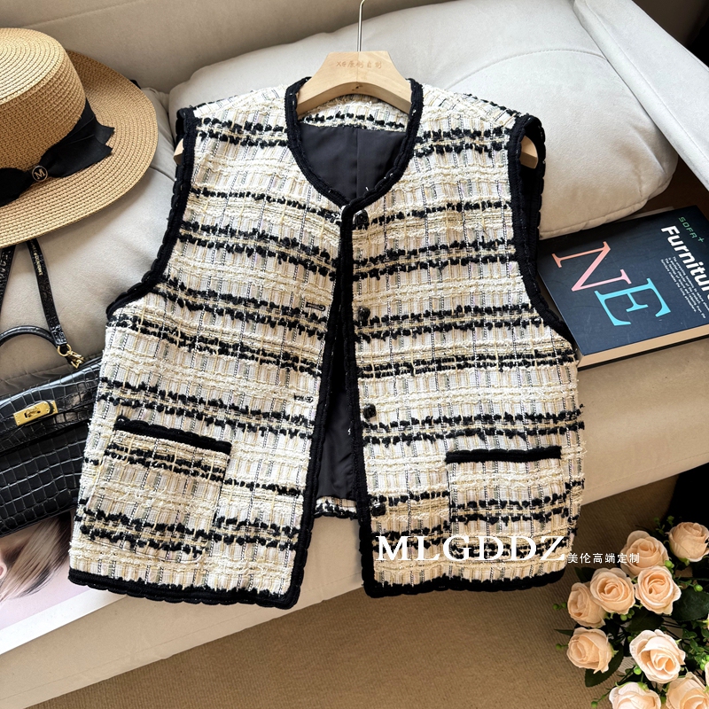 French-Style Black and White Checkered Tweed Vest for Women, New Spring and Autumn Collection, High-End Shiny Tweed Vest Top for Women
