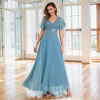 Handcrafted double V-neck flared sleeve dress for export, slimming and concealing. Chiffon banquet bridesmaid plus-size evening dress
