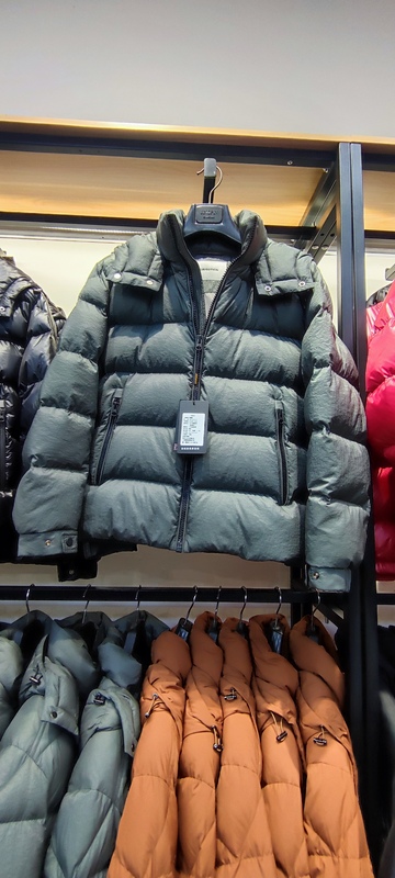 2025 New Men's down Jacket with Hood, Thickened and Warm, Made with White Duck Down, Stylish and Versatile Casual Outerwear