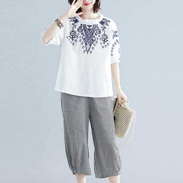 Cotton and linen two-piece short-sleeved fungus lace collar embroidery T-shirt cropped plaid wide-leg pants loose fashion suit