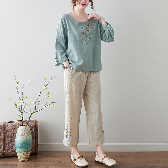 Cotton linen embroidery fashion suit three-quarter sleeves round neck T-shirt casual cropped pants large size women's linen two-piece set