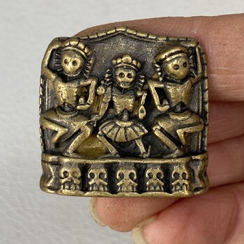 Antique antiques and miscellaneous tibetan brass corpse hangings, tibetan ethnic style pendants, pendants