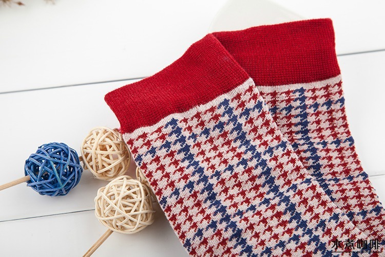Vớ nam vớ thủy triều houndstooth vớ trong ống cotton mùa thu và vớ mùa đông vớ ẩm thấm hút vớ cotton mẫu nam tất vớ