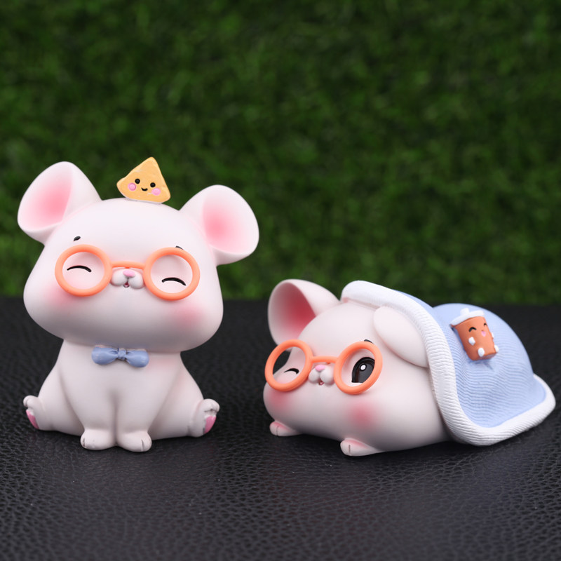 Sweet little mouse car ornaments Car decorations in the center console with cute and creative cute car decorations