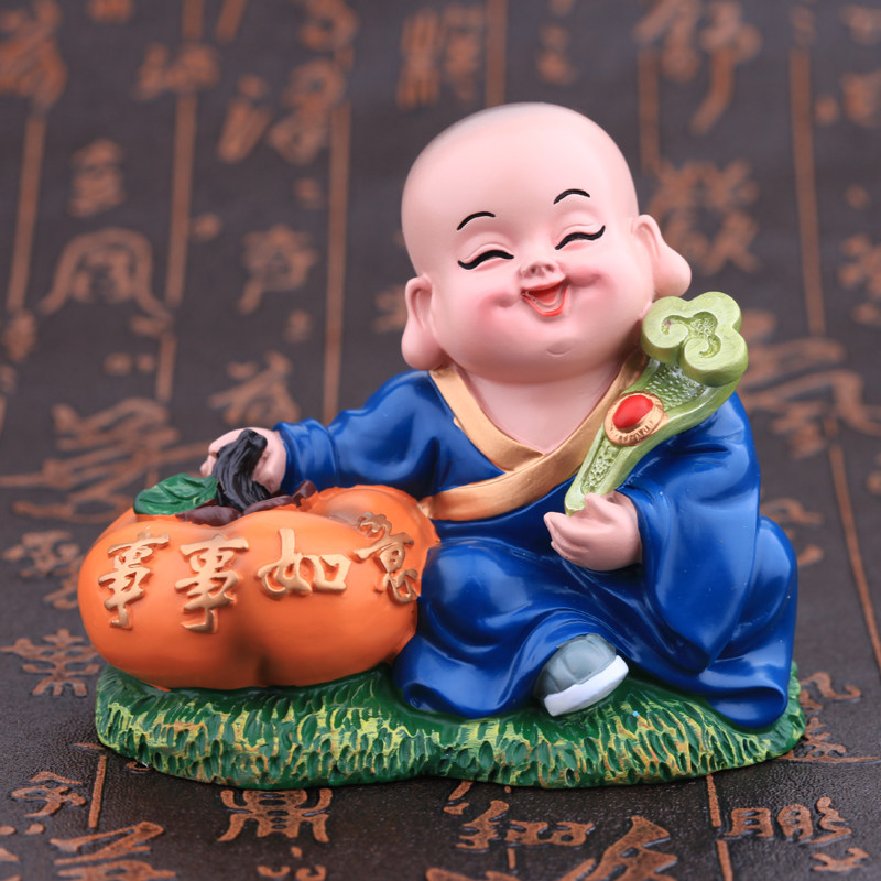 Little novice stone perfume car ornaments cute little monk car accessories in the car car interior decoration ideas