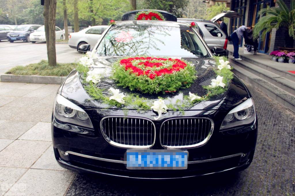 Wedding car with mud suction cup wedding car peach heart with suction cup flower mud wedding with mud peach heart sucker wedding car decoration flower mud