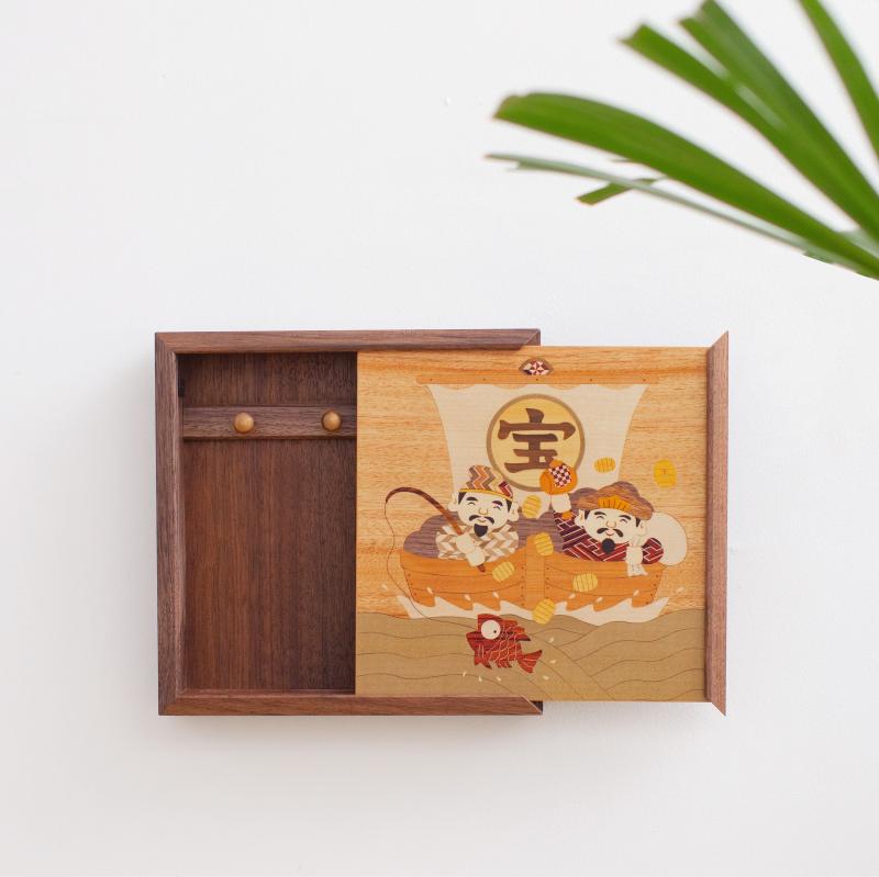 Japanese wooden wood inlay beckoning cat wooden key cabinet Japanese retro porch creative storage box