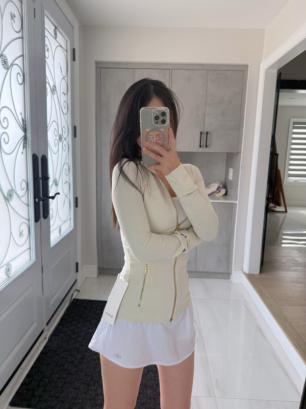 Lu.Lu Canada Genuine Direct Mail Define Top