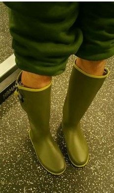 Export Japan Original single Army Green male and female Universal Transplanting Boots High Cylinder Rubber Waterproof Rain Shoes Suck Sweat