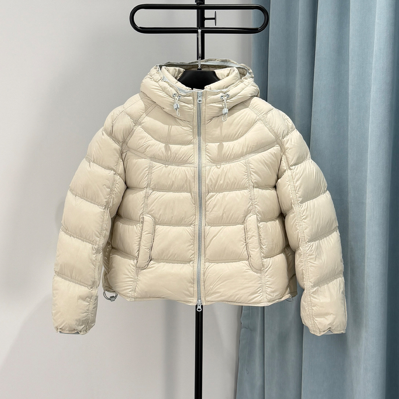 Women's Short Ribbed down Jacket 2026 New National Standard White Duck down Stand Collar Windproof Lightweight Warm Outerwear Women's Short Ribbed down Jacket 2026 New National Standard White Duck down Stand Collar Windproof Lightweight Warm Outerwear