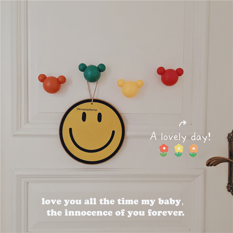 Ins color bear seamless adhesive hook kitchen children's room bathroom nano adhesive glass refrigerator available