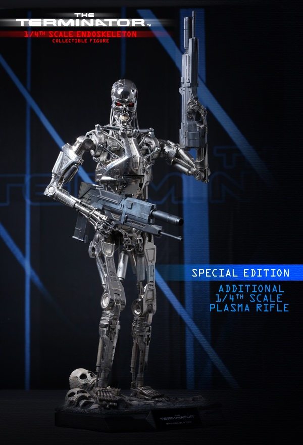 HT Hot Toys T2 T-800 1:4 Metal Endoskeleton Chrome Collectible