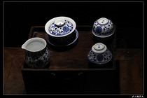 Sold out to be replenished hot-selling gifts good gifts hand-painted Jingdezhen tea set Wang Guilan blue and white twined lotus cover bowl set