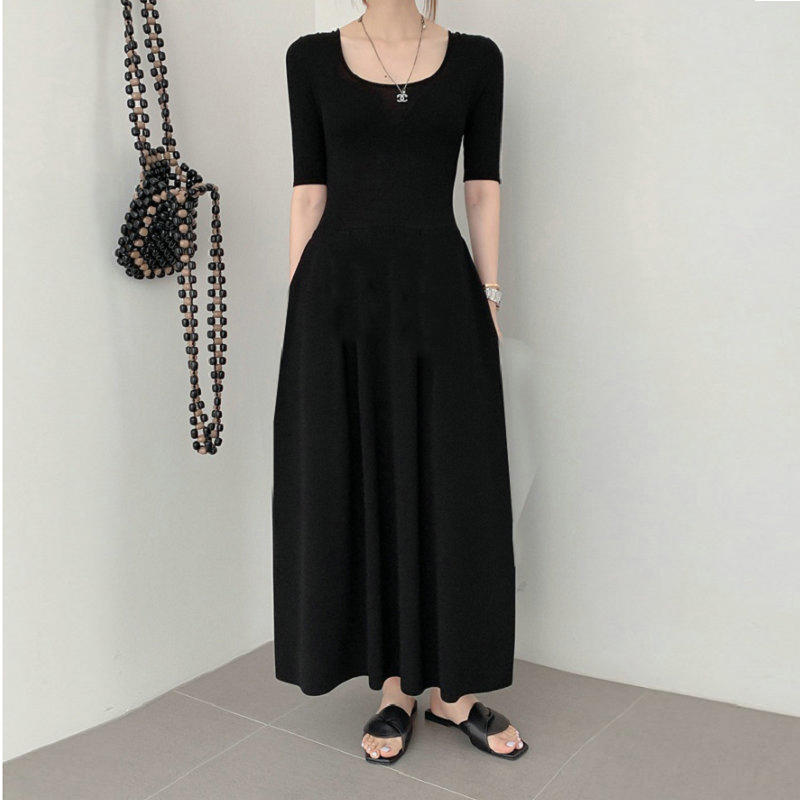 Black Ballet-Style U-Neck Dress with A-Line Pockets, Long Slim-Fit Dress with Mid-Length Sleeves, Waist-Cinching, Suitable for Spring and Summer