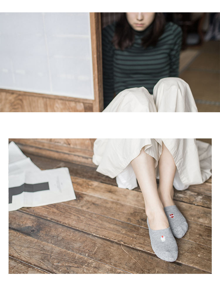 Giày cao cổ đế xuồng ba đôi phù hợp mùa thu vô hình thấp giúp vớ cotton thêu terry silicon chạm đáy tất ngắn nữ - Vớ bông tất adidas cổ ngắn