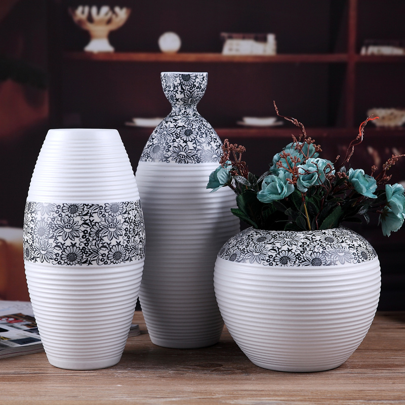 Modern Ceramic Sunflower Three-Piece Vase Set, Pastoral Flower Vessel, European-Style Home Decoration, Creative Living Room Wine Cabinet Ornament