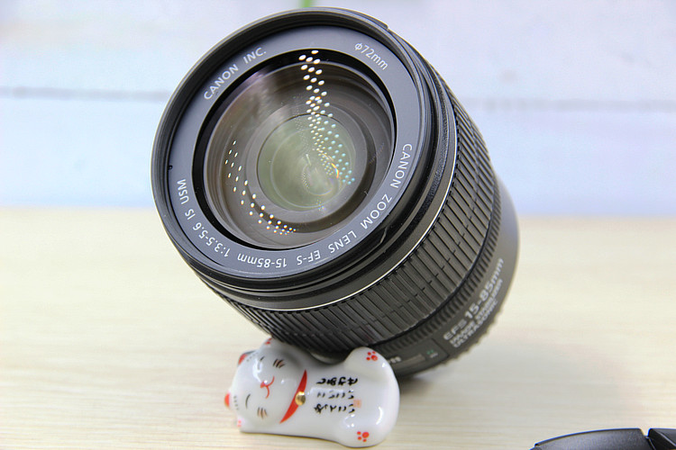 Ống kính DSLR Canon / Canon 15-85mm f / 3.5-5.6 IS mà không cần tháo gỡ góc rộng