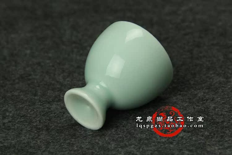 Long Tuyền celadon rượu cao độ rượu thủy tinh nếm rượu vang ly rượu hầm lò mận xanh bột xanh nóng sản phẩm mới ly uống rượu