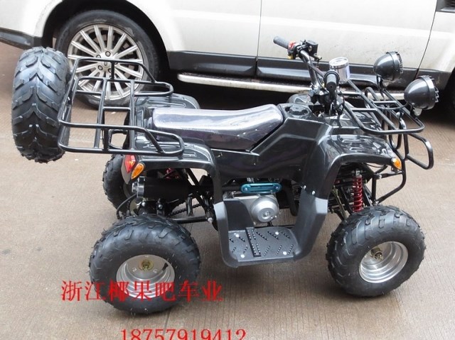 ATV bốn bánh off-road xe máy 125CC nhỏ Hummer ATV 7 inch lốp chân không sửa đổi đôi net ánh sáng