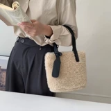 Демисезонная небольшая сумка, коллекция 2022, премиум класс