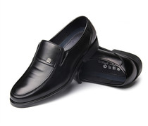Mens leather shoes daddy flat business dress sleeve anti-slip lighting work mens suit casual large-scale shoes
