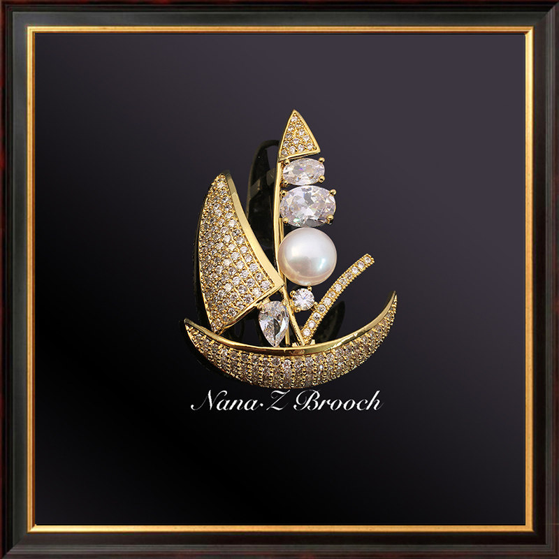 Men's sailing chests Chest Stitch High-end Chest Flowers Pins Natural Pearl Suits accessories Fables for a smooth ride