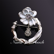 Na Ridodoria Daisy Donna Pin Upscale Womens Chest Flower Buttoned Pin 100 Lap Gilded Flowers Japan South Korea Fashion Extravaganza