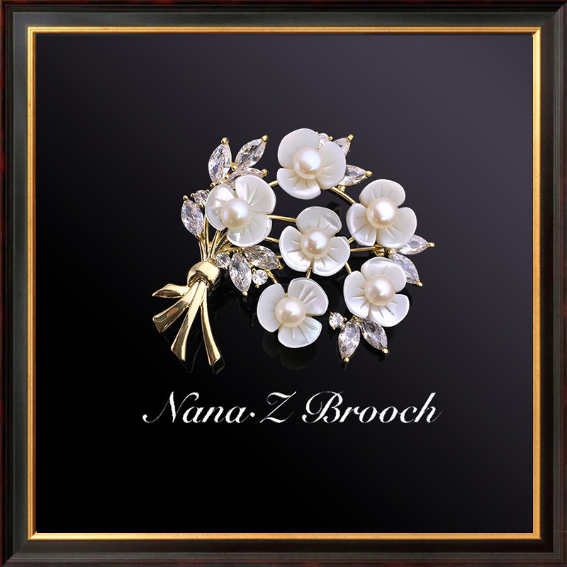 Christmas New Year gifts na Lido family Natural pearl Mother Bone bouquet chested breast and feminine upscale luxurious