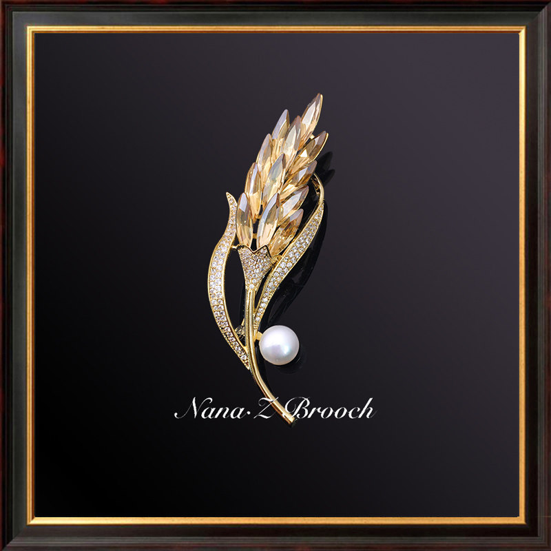 Crystal natural pearl wheat ear breasts brooch brooch brooch with female coat accessories Korea luxurious and luxurious