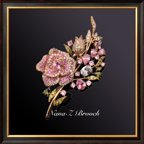 Pink Crystal Brooch Brooch Brooch South Korean Version Style Upscale Womens Luxury Leather Grass Qipao Gown Accessories Temperament