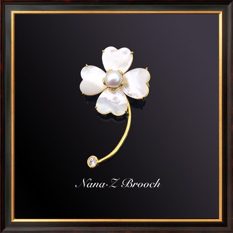 Natural Shells Lucky Flowers Pearls Reworked Micro-Inlaid Brooch Brooch Brooder Woman Upscale Suit Evening Gown Accessories