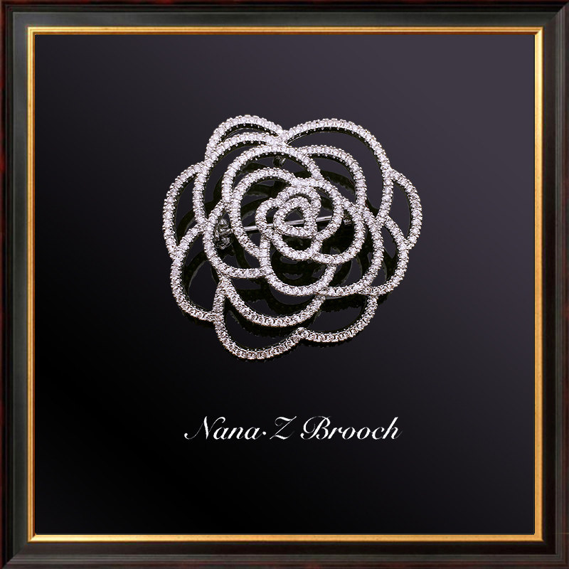 Mountain Tea Flower Brooch Brooch Brooch Brooch Brooch Women Upmarket Korea West Suit Work Wear and Elegant Crystal Simple And Generous