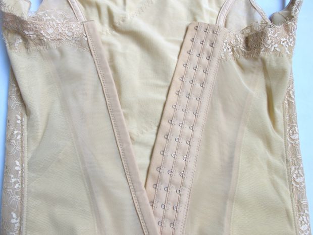 Daisy ngọc chính hãng sau sinh áo nịt ngực không tay thắt lưng hỗ trợ ngực trước khóa corset body vest 61671 đồ lót định hịnh giảm béo