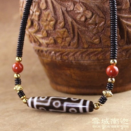 Tibet Natural Jade Medullary Old Mine to Pure to Esteem Nine Eyesore Send Natural Agate Coconut Shell Cross Pendant
