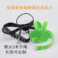 Яркая трава зеленая